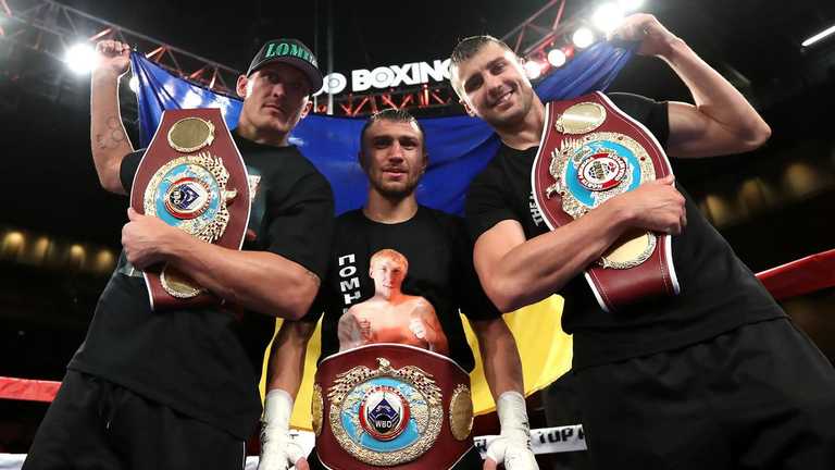 Александр Гвоздик с Усиком и Ломаченко / фото из открытых источников Александр Гвоздик с Усиком и Ломаченко / фото из открытых источников