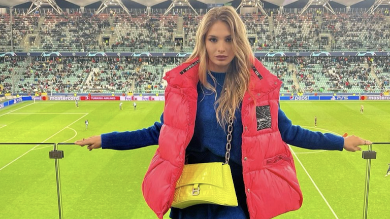 Даяна Ястремська на матчі Шахтаря / фото Instagram Даяна Ястремська на матчі Шахтаря / фото Instagram