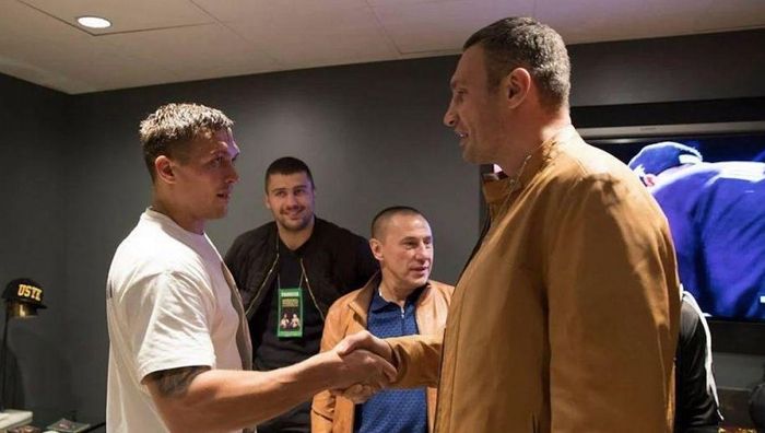 "Я общаюсь с обоими братьями": Усик рассказал об отношениях с Кличко