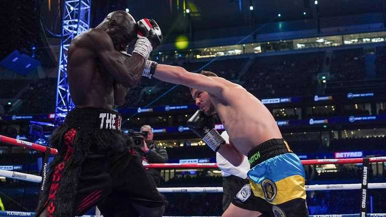 Денис Берінчик здолав Івана Менді / Фото Queensberry Promotions Денис Берінчик здолав Івана Менді / Фото Queensberry Promotions