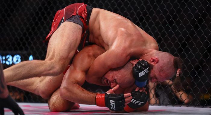 Брутальна та кривава рубка: авторитетне ЗМІ обрало найкращий бій UFC у 2022 році