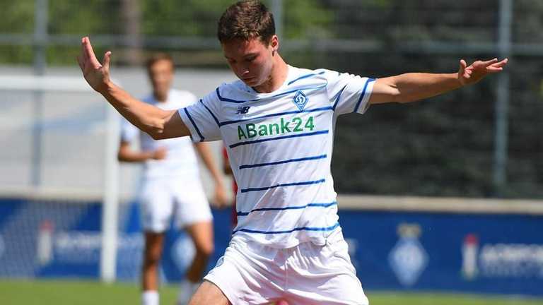 Артур Уваров / Фото ФК Динамо Артур Уваров / Фото ФК Динамо