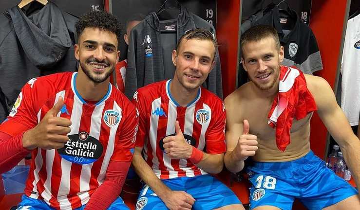 Орест Лебеденко (у центрі) / фото ФК Луго Орест Лебеденко (у центрі) / фото ФК Луго