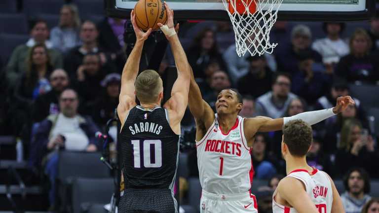 Сакраменто завдав поразки Х'юстону / НБА Сакраменто завдав поразки Х'юстону / НБА