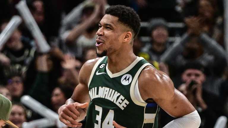 Яніс Адетокумбо / фото НБА Яніс Адетокумбо / фото НБА