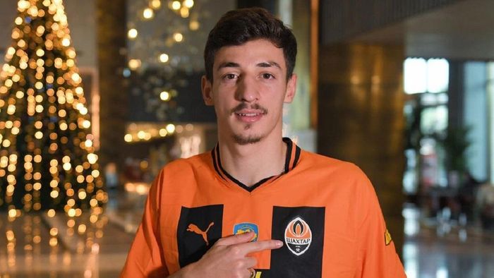 Шахтер представил игрока сборной Грузии – на него охотились Ювентус и Валенсия