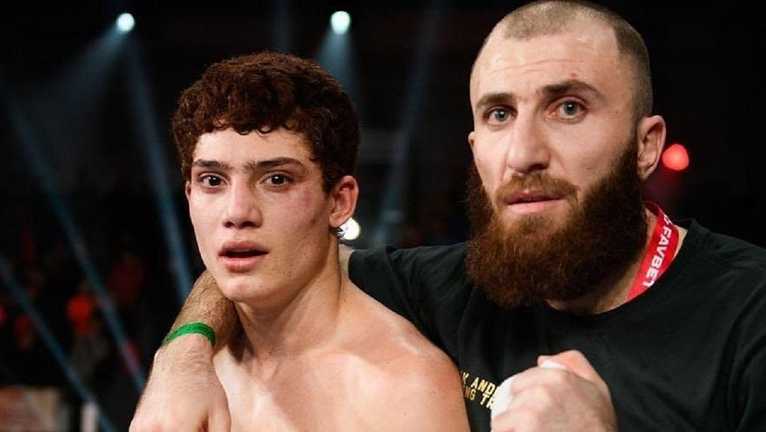 Василь Чеботарь з наставником / Фото К2 Василь Чеботарь з наставником / Фото К2