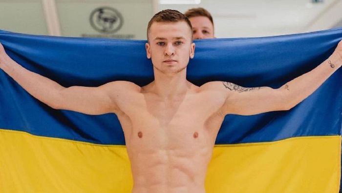 Отбил печень: украинский боксер отправил чеха в мучительный нокаут в первом раунде – видео дня