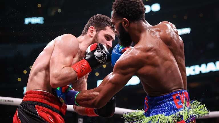 Чухаджян против Энниса / Фото Showtime boxing Чухаджян против Энниса / Фото Showtime boxing