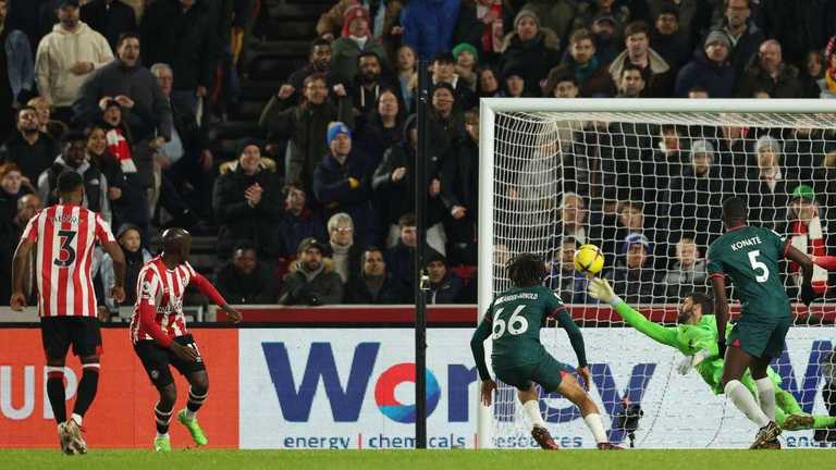 Брентфорд сенсаційно здолав Ліверпуль / фото AFP Брентфорд сенсаційно здолав Ліверпуль / фото AFP