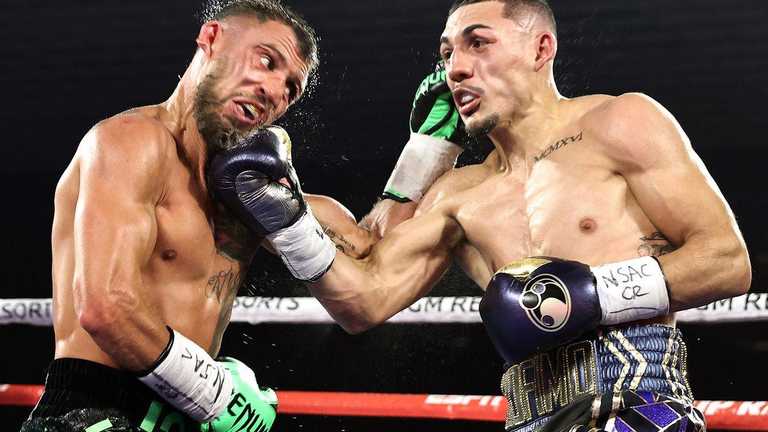 Ломаченко проти Лопеса / Фото Bad Left Hook Ломаченко проти Лопеса / Фото Bad Left Hook