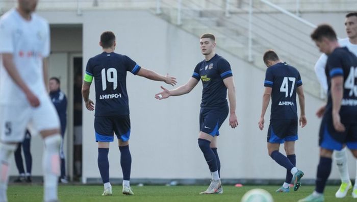 Дубль Довбика принес победу СК Днепр-1 над самым титулованным клубом Армении