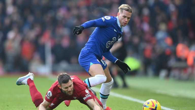 Мудрик в матчі з Ліверпулем / фото з відкритих джерел Мудрик в матчі з Ліверпулем / фото з відкритих джерел