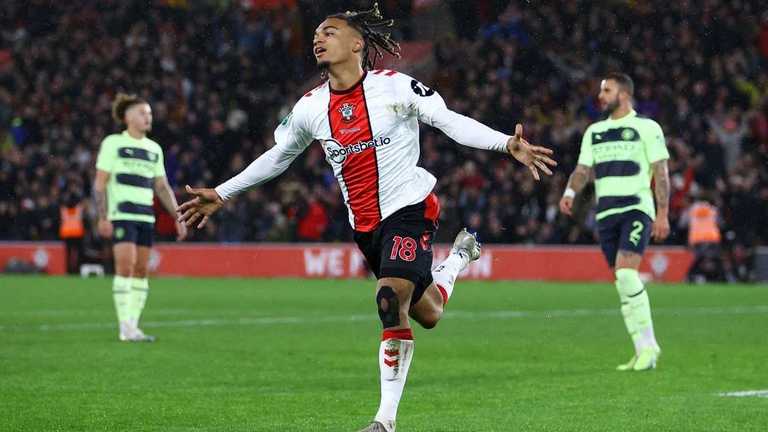 Саутгемптон переміг Манчестер Сіті / фото AFP Саутгемптон переміг Манчестер Сіті / фото AFP