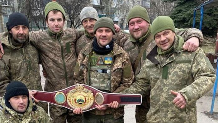 Беринчик встретился с украинскими военными на Донбассе