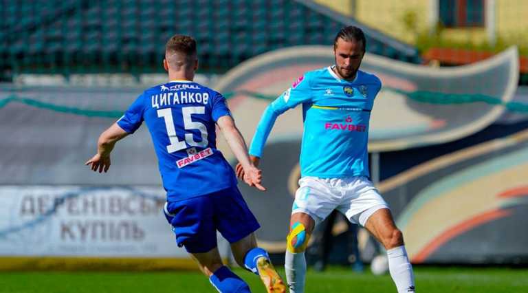 Алексей Хахлев (справа) / фото ФК Минай Алексей Хахлев (справа) / фото ФК Минай