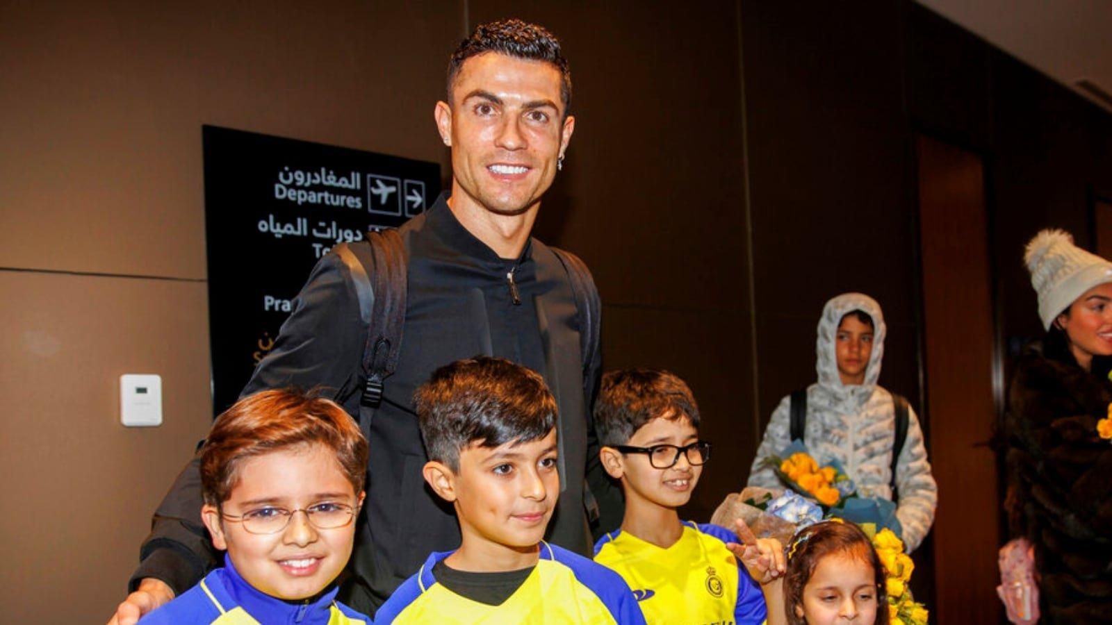 Кріштіану Роналду під час презентації / Фото ФК Аль-Наср Кріштіану Роналду під час презентації / Фото ФК Аль-Наср