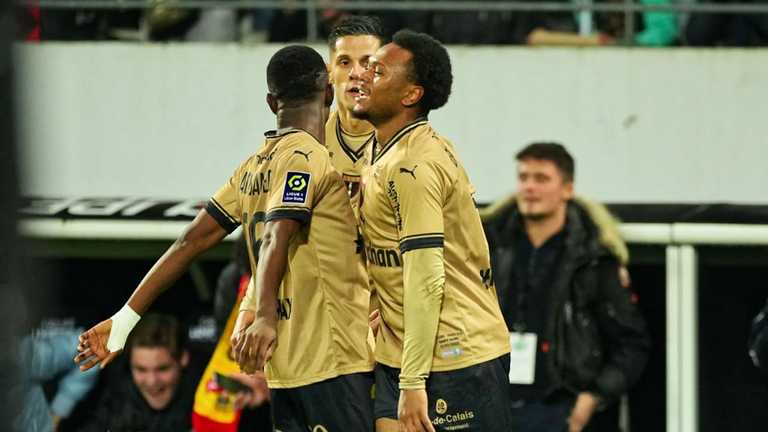 Ланс сенсаційно здолав ПСЖ / фото з соцмереж Ланс сенсаційно здолав ПСЖ / фото з соцмереж