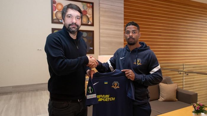 СК Днепр-1 усилился бразильским защитником