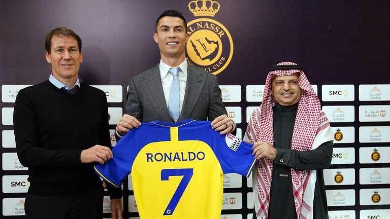 Презентація Роналду в Аль-Насрі / Фото клубу Презентація Роналду в Аль-Насрі / Фото клубу