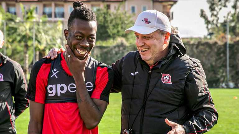 Жан-Морель По и Юрий Вернидуб / фото ФК Кривбасс Жан-Морель По и Юрий Вернидуб / фото ФК Кривбасс