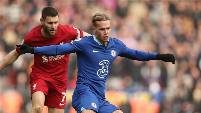 Михайло Мудрик у матчі проти Ліверпуля / PHIL NOBLE Михайло Мудрик у матчі проти Ліверпуля / PHIL NOBLE