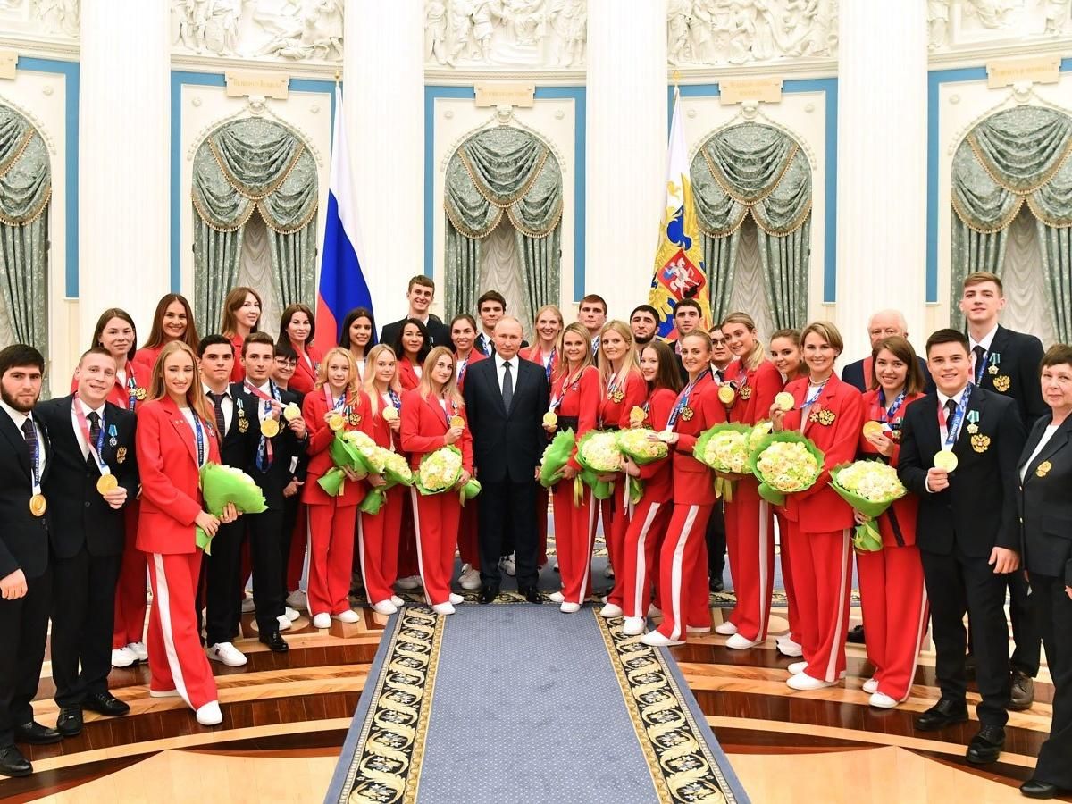 российские спортсмены поддерживают преступный режим путина