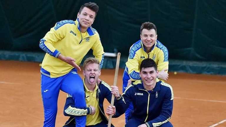 Євген Коноплянка з партнерами по збірній / Фото УАФ Євген Коноплянка з партнерами по збірній / Фото УАФ