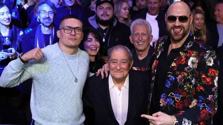 Усик, Арум і Ф'юрі / Фото The Mirror Усик, Арум і Ф'юрі / Фото The Mirror