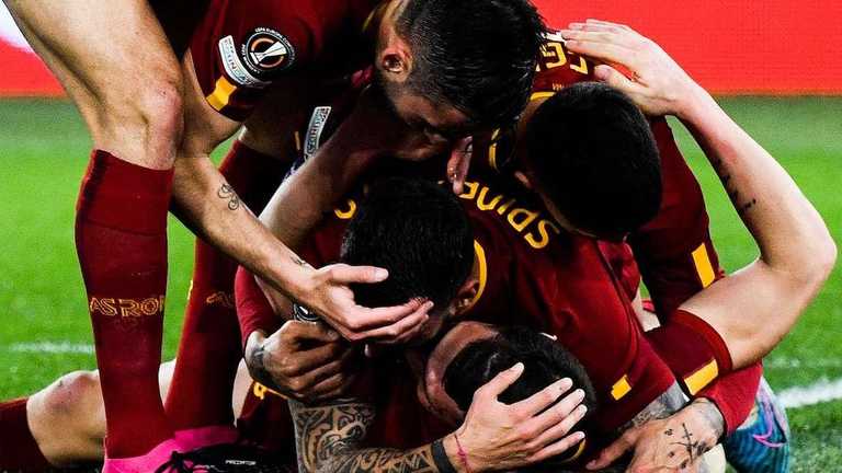 Рома победила Зальцбург и вышла в 1/8 финала ЛЕ / фото AFP Рома победила Зальцбург и вышла в 1/8 финала ЛЕ / фото AFP