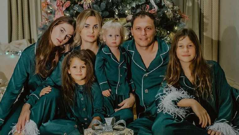 Сімейство Пятових / Фото зі соцмереж Сімейство Пятових / Фото зі соцмереж