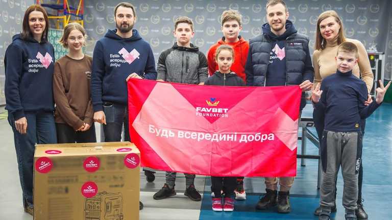 Favbet Foundation передал Федерации настольного тенниса Мариуполя мощный генератор Favbet Foundation передал Федерации настольного тенниса Мариуполя мощный генератор