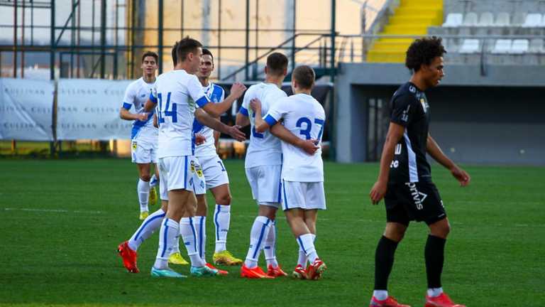 Футболісти Динамо на зборах / фото ФК Динамо Футболісти Динамо на зборах / фото ФК Динамо