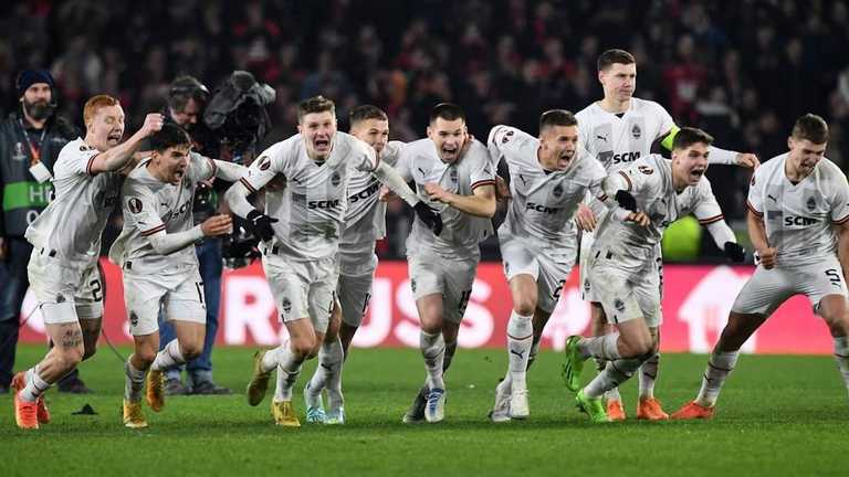 Шахтар святкує вихід в 1/8 фіналу ЛЄ / фото Шахтар Шахтар святкує вихід в 1/8 фіналу ЛЄ / фото Шахтар