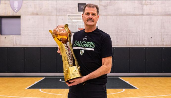 Жальгіріс продає чемпіонський кубок з баскетболу заради України – трофей наділений символізмом