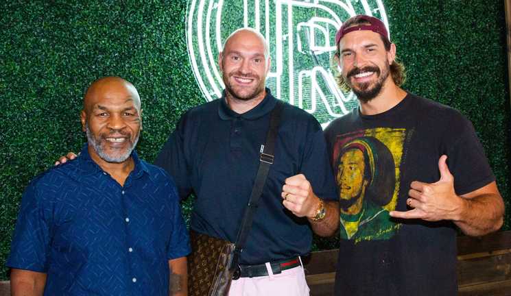 Тайсон віддає перевагу Ф’юрі перед Усиком / фото з соцмереж Тайсон віддає перевагу Ф’юрі перед Усиком / фото з соцмереж