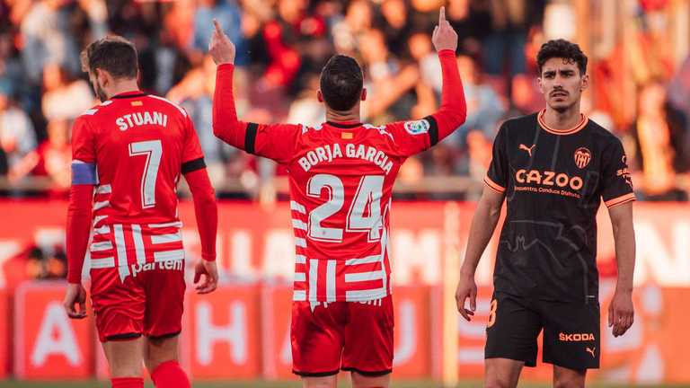 Жирона минимально одолела Валенсию / AFP Жирона минимально одолела Валенсию / AFP