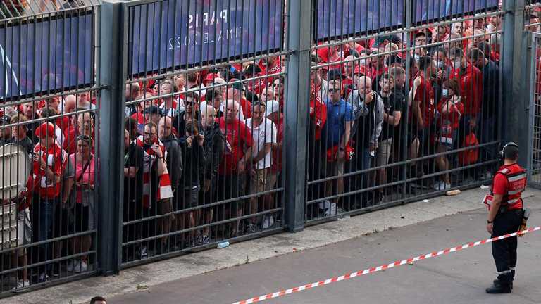 Фани Ліверпуля не могли вчасно потрапити на стадіон / Фото DW