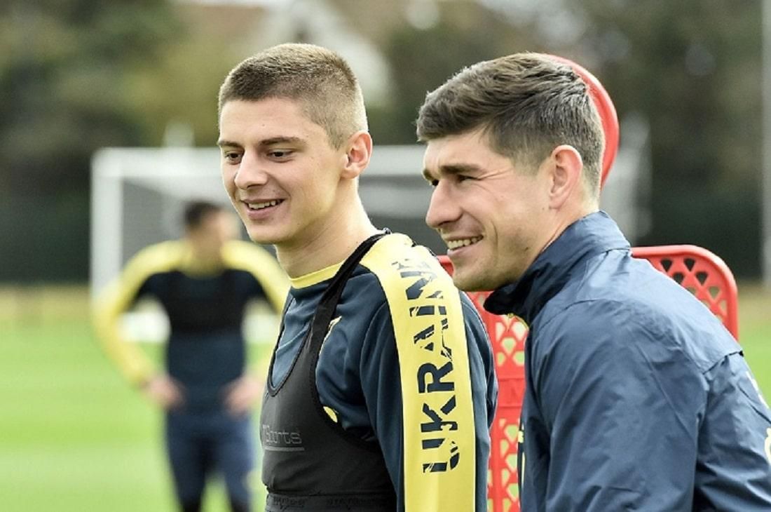 Віталій Миколенко та Руслан Маліновський на тренуванні збірної України / фото з відкритих джерел Віталій Миколенко та Руслан Маліновський на тренуванні збірної України / фото з відкритих джерел