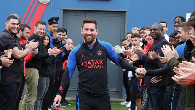 Месси готов покинуть Париж / фото ПСЖ Месси готов покинуть Париж / фото ПСЖ