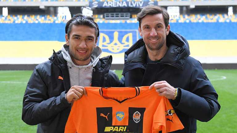 Хусрав Тоиров с Дарио Срной / фото ФК Шахтер Хусрав Тоиров с Дарио Срной / фото ФК Шахтер