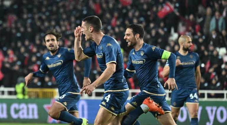 Фіорентина вийшла у чвертьфінал Ліги конференцій / фото ФК Фіорентина Фіорентина вийшла у чвертьфінал Ліги конференцій / фото ФК Фіорентина