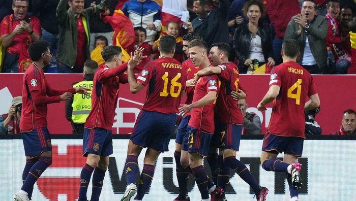 Дубль дебютанта помог Испании разгромить Норвегию, Хорватия потеряла победу над Уэльсом – отбор на Евро-2024