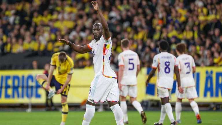 Лукаку оформил хет-трик в матче против Швеции / AFP Лукаку оформил хет-трик в матче против Швеции / AFP