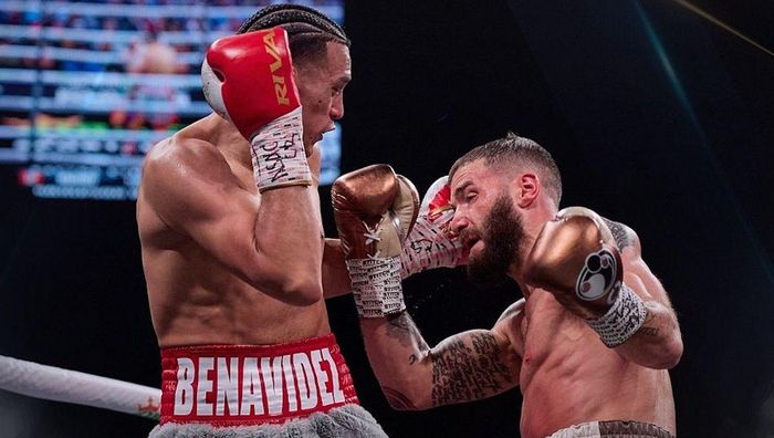 Бенавидес победил Планта в кровавой зарубе и завоевал временный пояс WBC – видео избиения