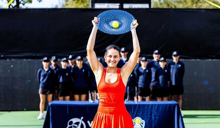 Марта Костюк не потисла руки росіянці / фото WTA Марта Костюк не потисла руки росіянці / фото WTA