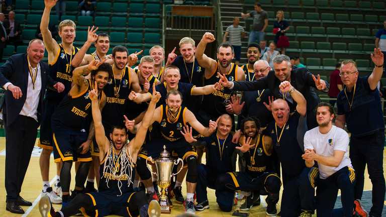 Будивельник – чемпион Суперлиги 2022/23 / фото из открытых источников Будивельник – чемпион Суперлиги 2022/23 / фото из открытых источников