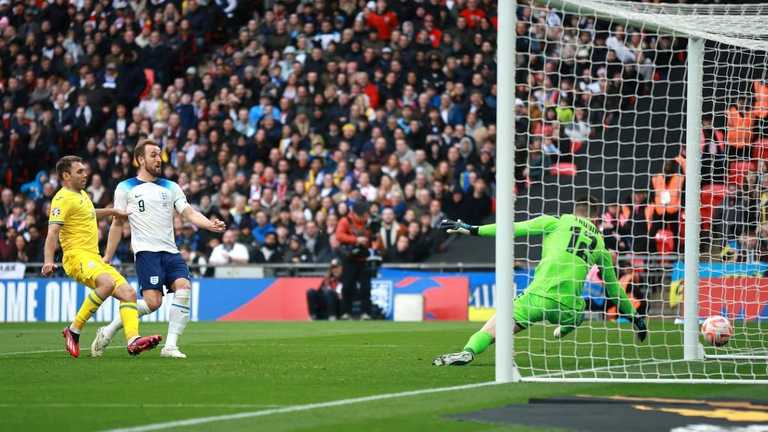 Англія – Україна / фото з відкритих джерел Англія – Україна / фото з відкритих джерел