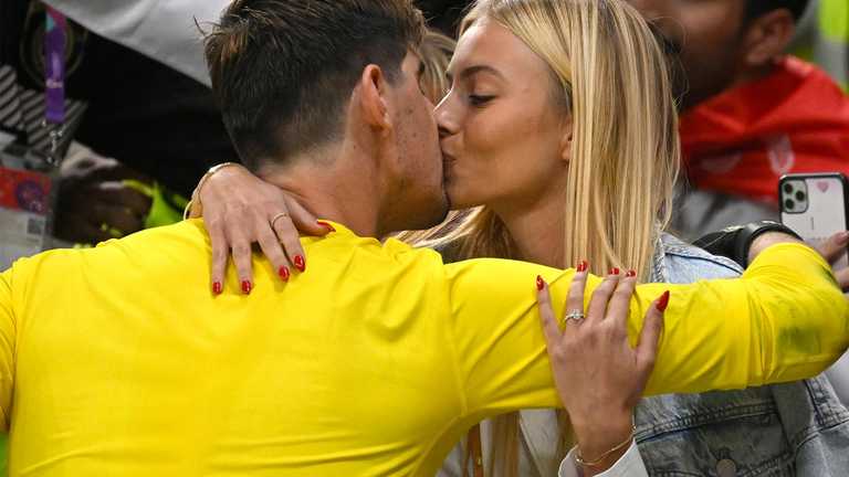 Тибо Куртуа и Мишель Герцег / фото с открытых источников Тибо Куртуа и Мишель Герцег / фото с открытых источников