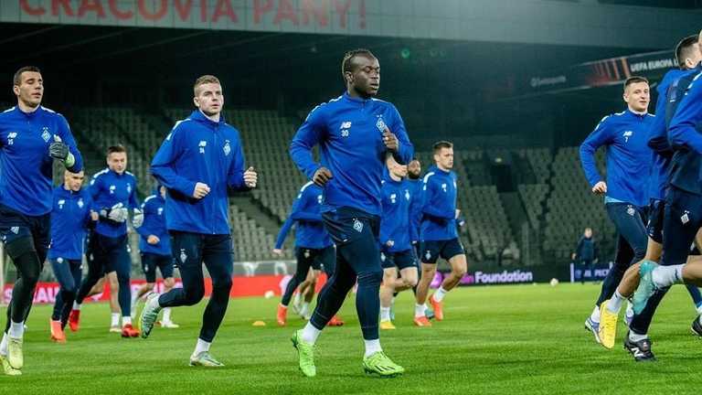 Діалло (по центру) / фото Динамо Діалло (по центру) / фото Динамо